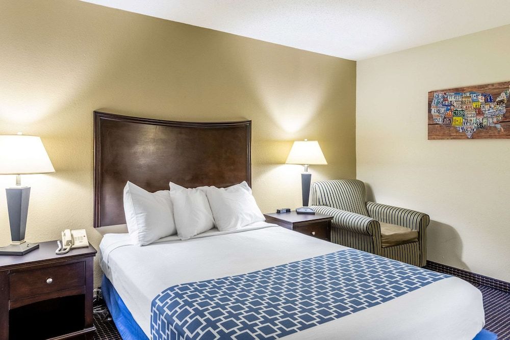 Standard Room, 1 Queen Bed, Non Smoking