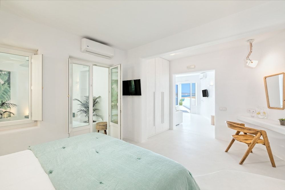 Sea View Diamond Suite, Heated Private Plunge Pool