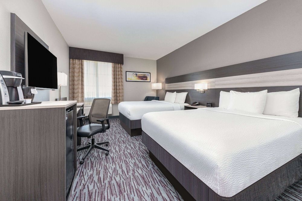 Room, 2 Queen Beds, Accessible, Non Smoking