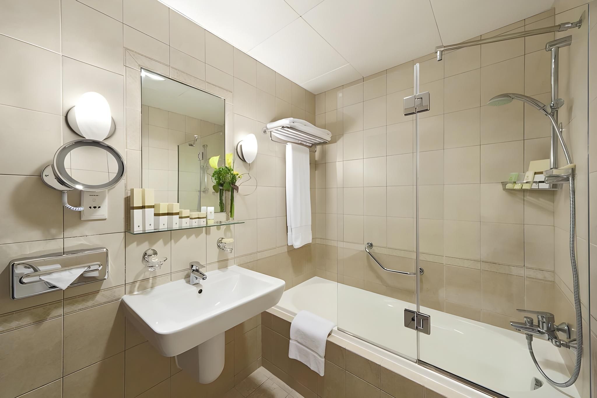 undefined Al Manzel Hotel Apartments 5