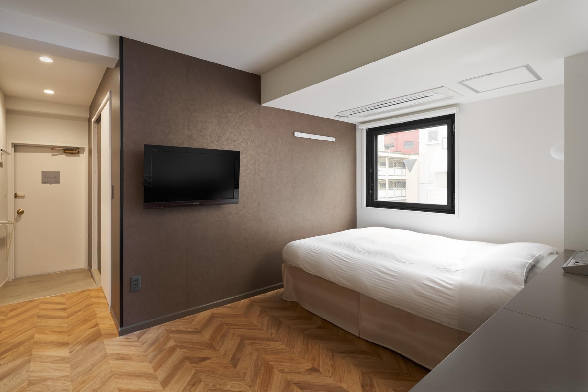 undefined City Hotel N.U.T.S. 7