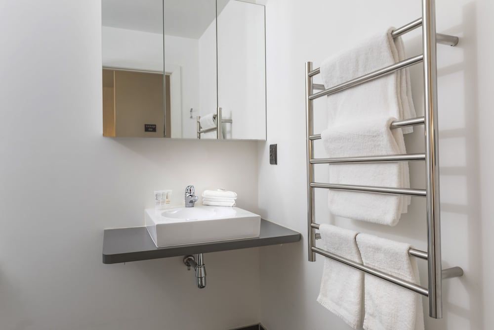Quest Napier Serviced Apartment Studio 6