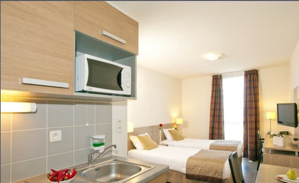 Sejours & Affaires Manosque Moulin Neuf Chambre inactive 3