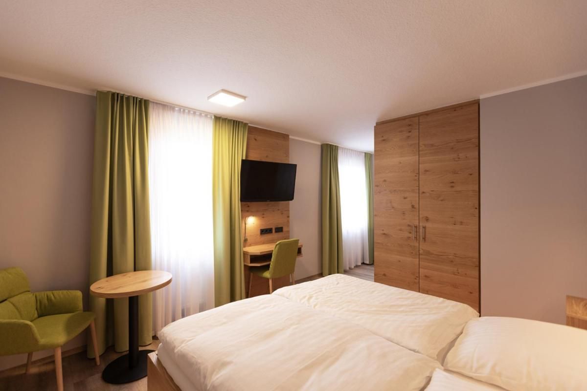 Large Double Room