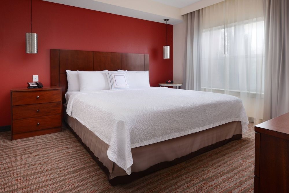Studio, 1 King Bed with Sofa bed, Non Smoking (Hearing Accessible)
