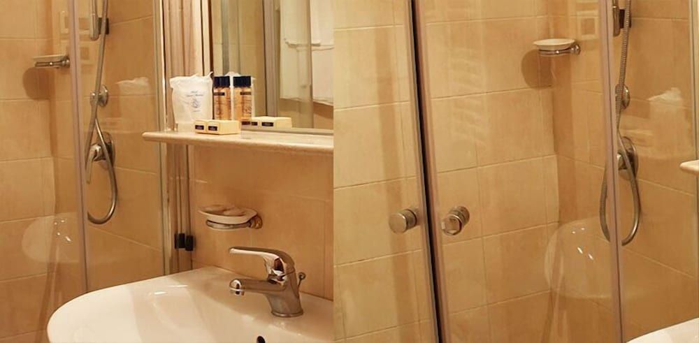 Parco Serrone Standard Double or Twin Room, 1 Double or 2 Twin Beds 8