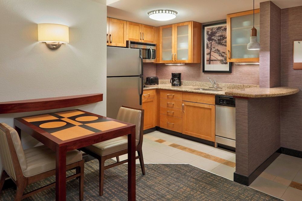 Residence Inn by Marriott Gravenhurst Muskoka Wharf Studio, 1 King Bed with Sofa bed, Balcony 5