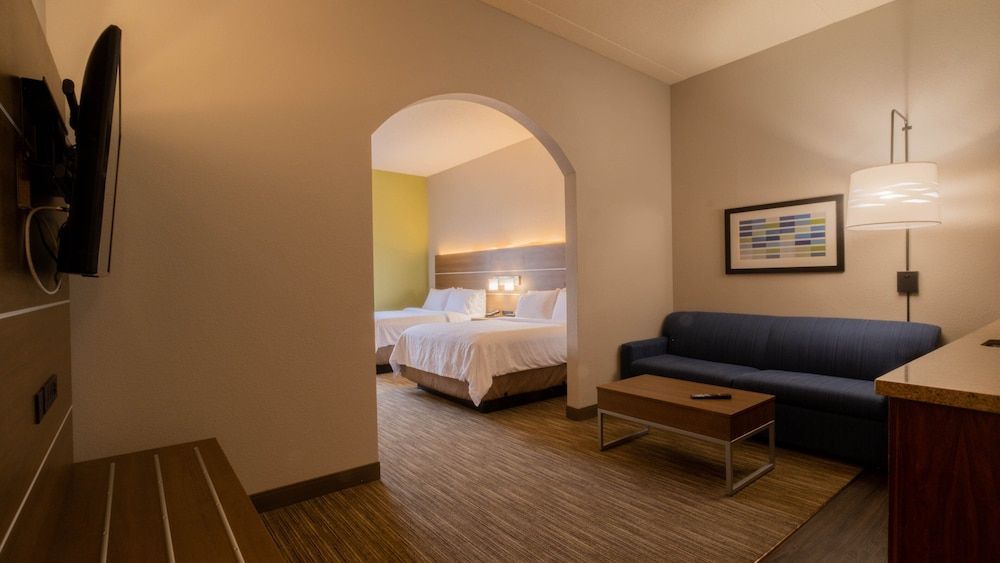 Suite, Multiple Beds