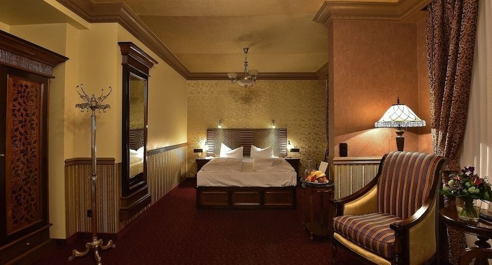 undefined Myer's Hotel Berlin 8