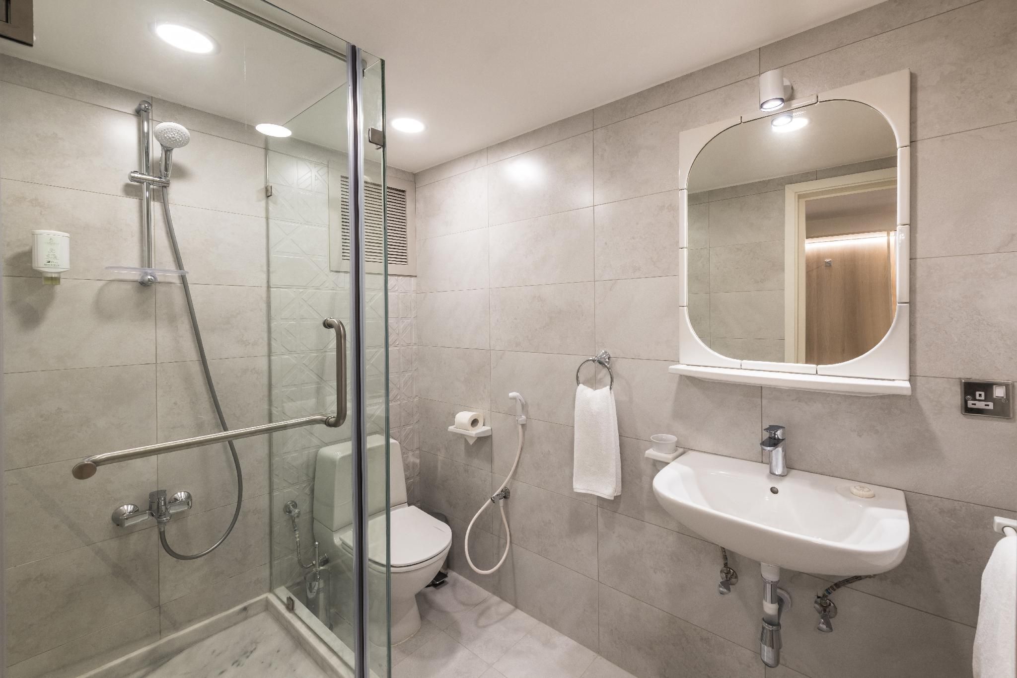 undefined Oasis Hotel Kuwait 5