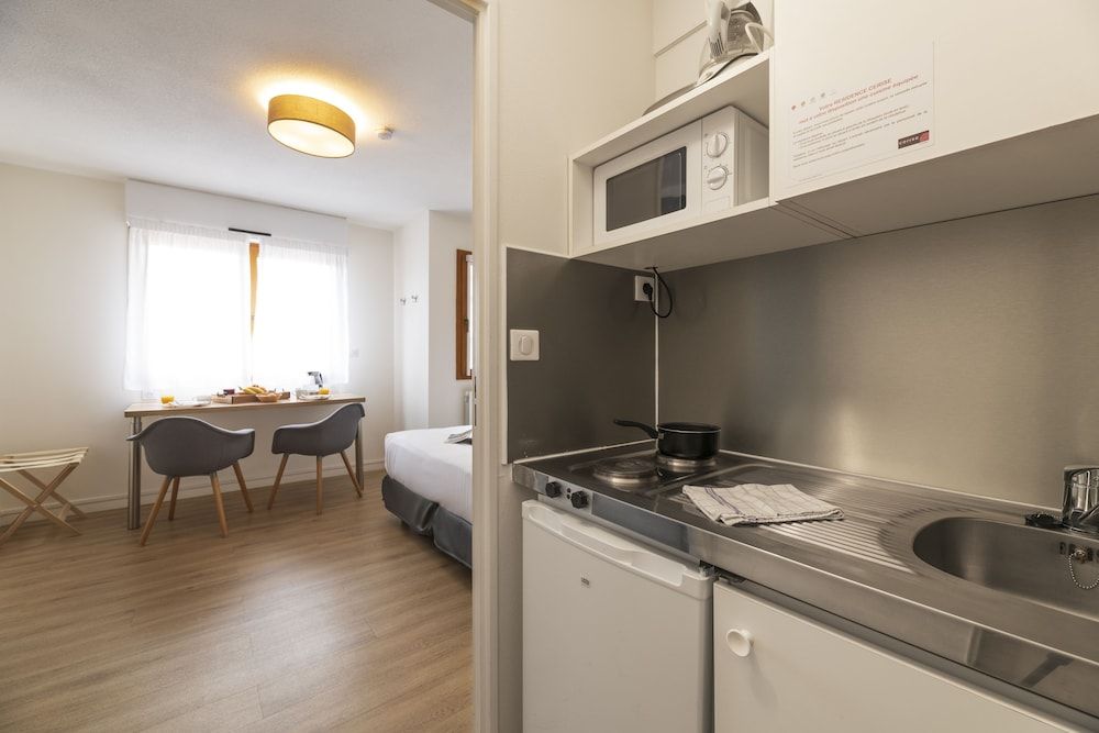 Cerise Nantes La Beaujoire Superior Studio for 2 persons 9