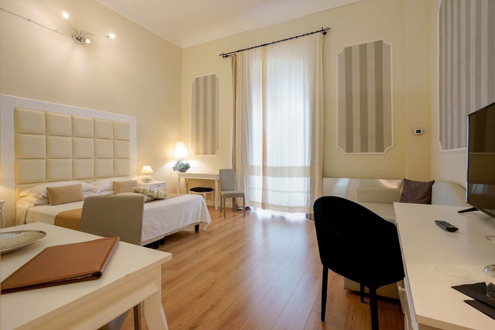 Hotel Palazzo Pischedda Deluxe Room with Private Spa 7