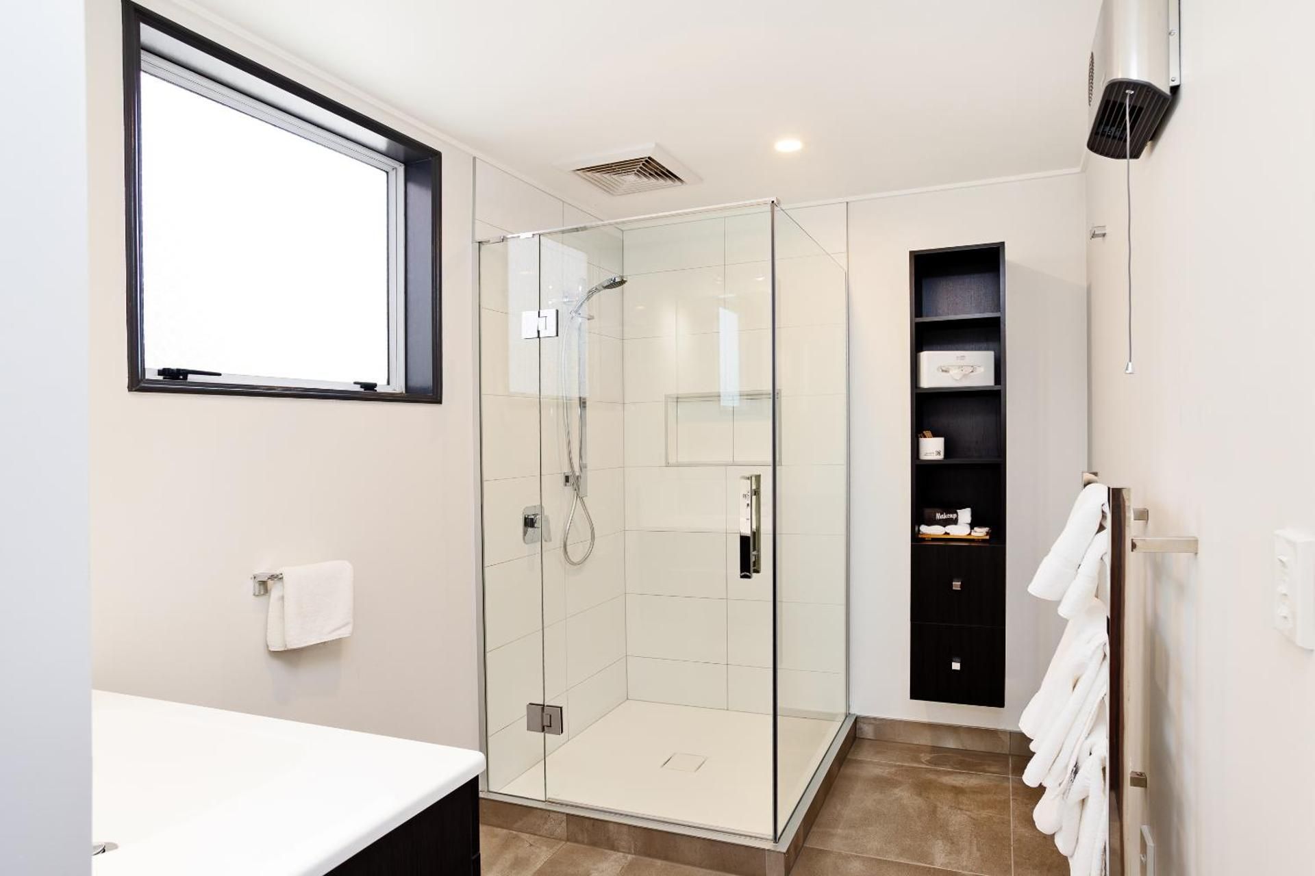 Balmoral Lodge Motel Deluxe Double Studio 3