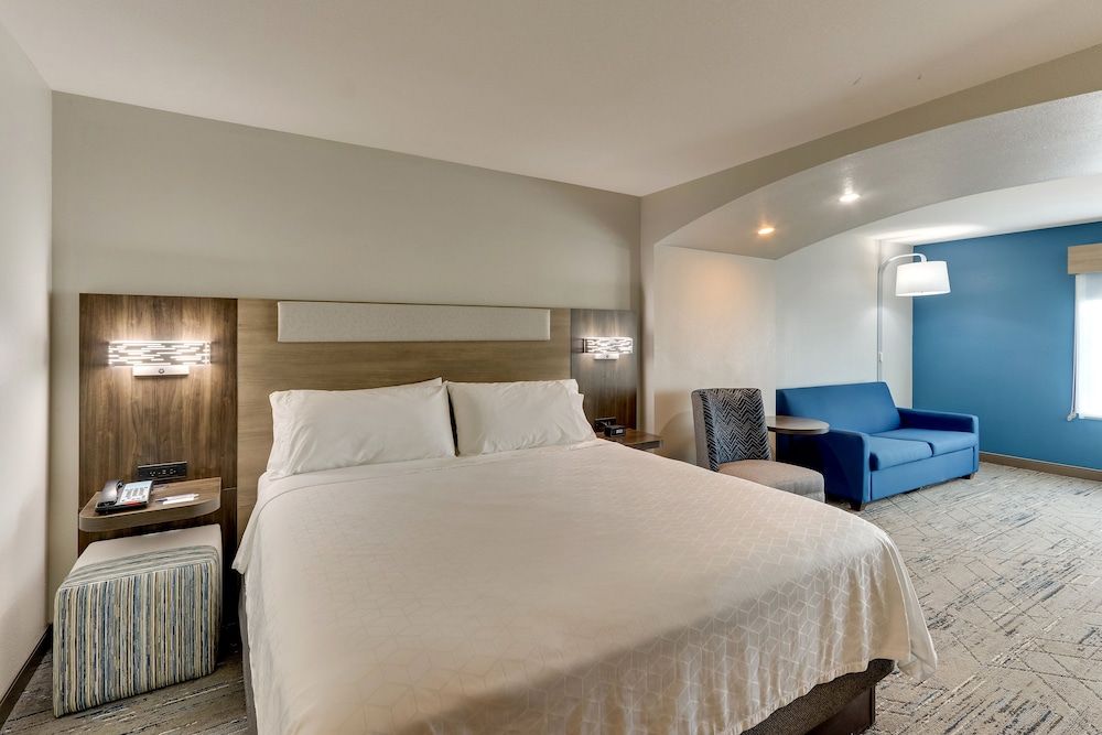 Standard Room, 1 Queen Bed, Accessible (Communications Accessible)