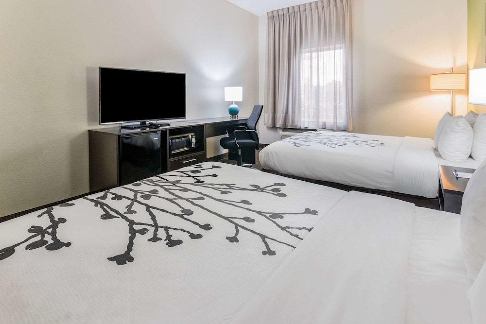 Standard Room, 2 Queen Beds, Non Smoking