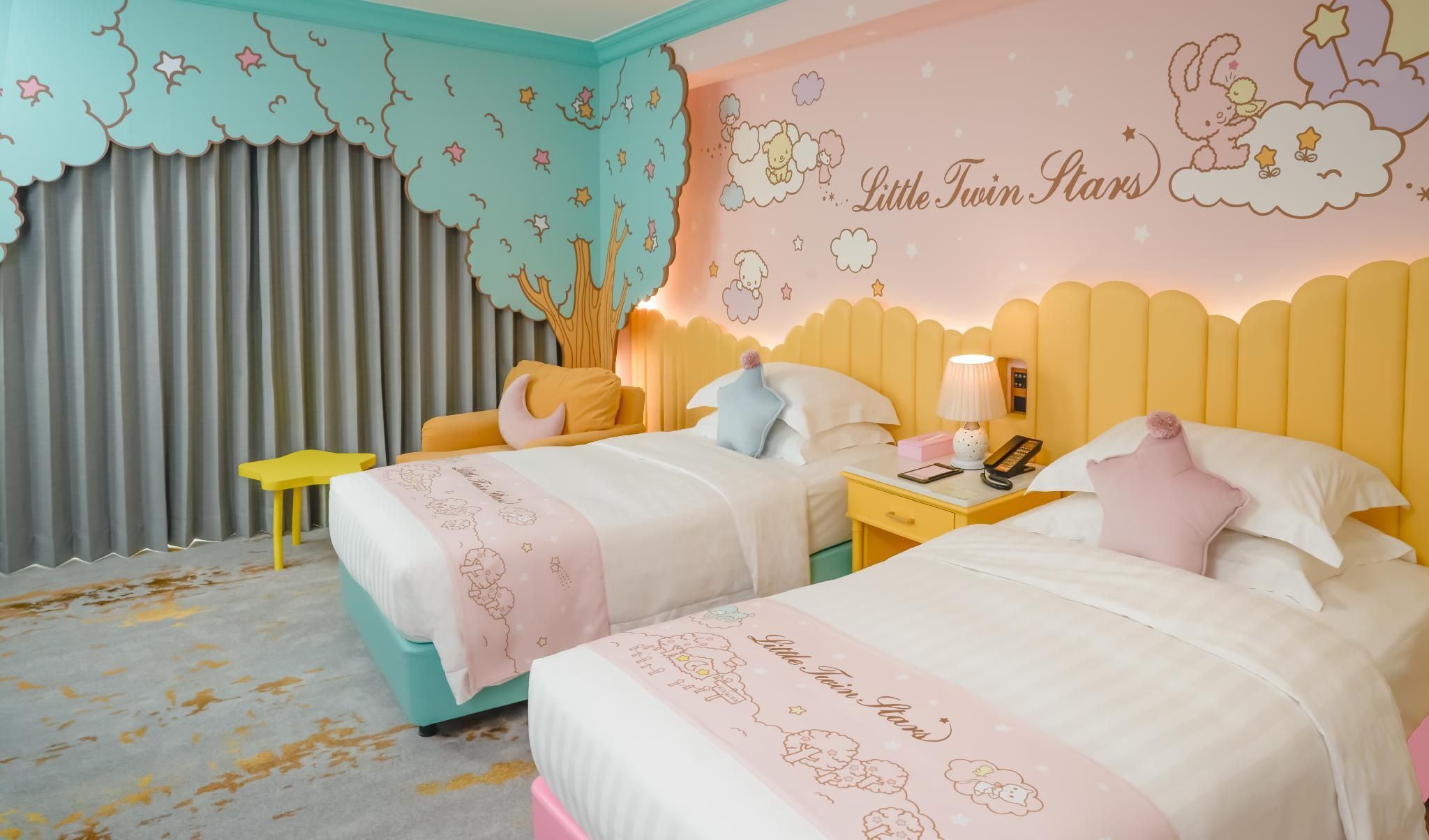 Superior Harbor View KIKI LALA Themed Twin Room