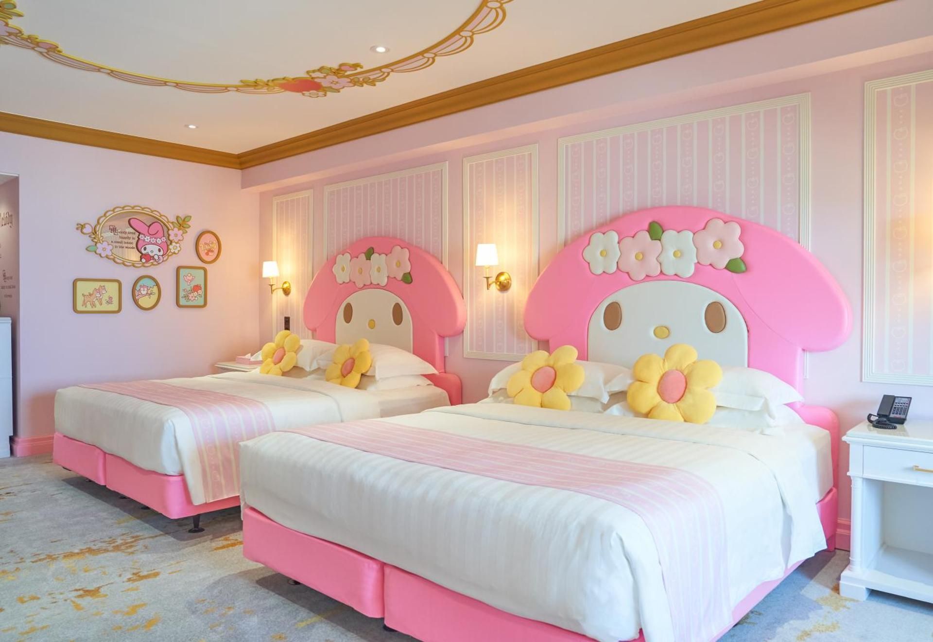 My Melody Premium Family-Harbor View