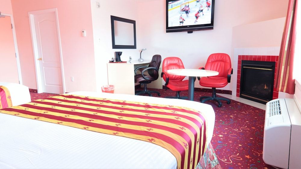 Crystal Star Inn Edmonton Airport Premium Double Room, 2 Queen Beds, Fireplace 2