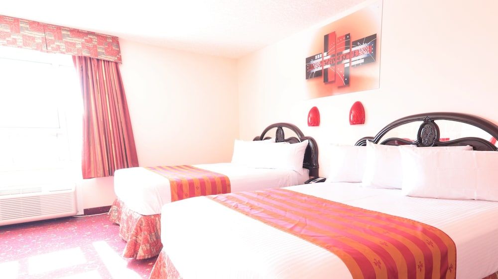 Crystal Star Inn Edmonton Airport Premium Double Room, 2 Queen Beds, Fireplace 3