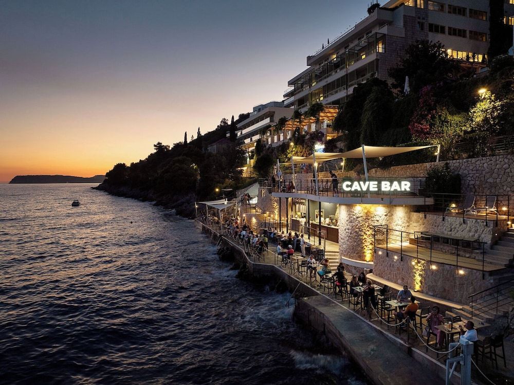 undefined Hotel More 6