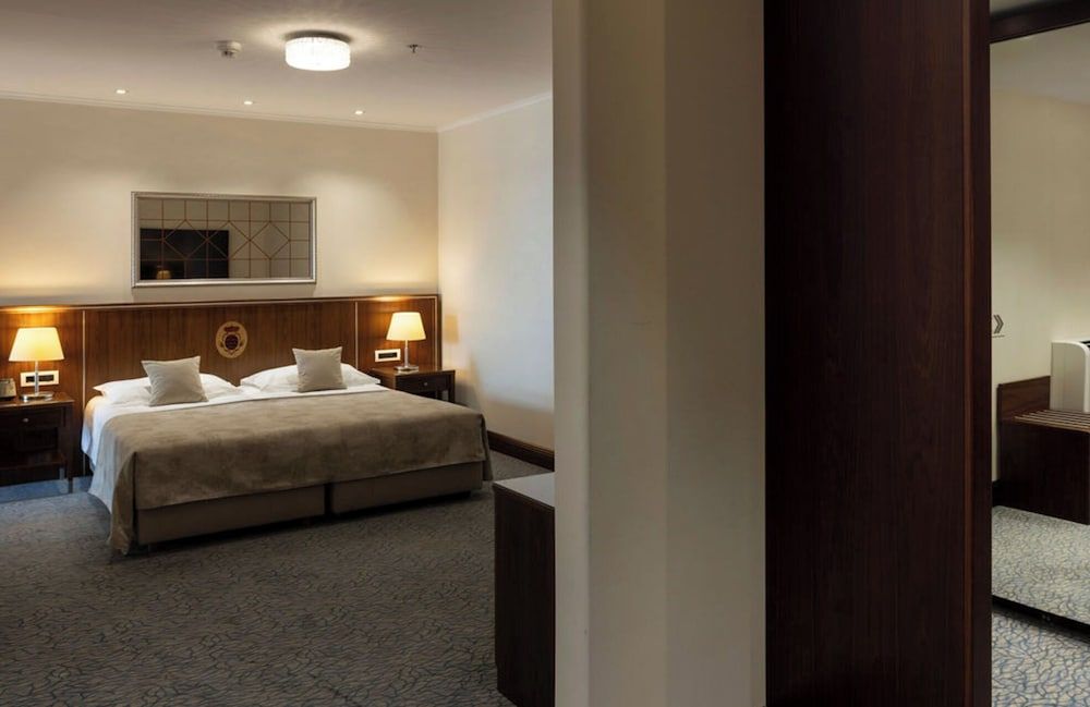 Hotel More Classic Double or Twin Room, Balcony 3