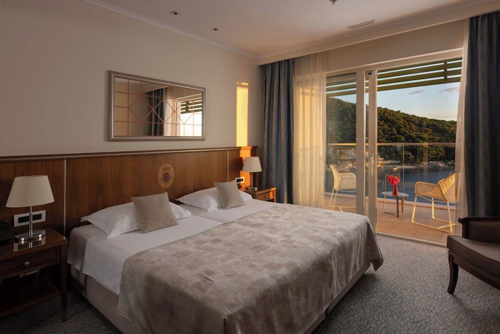 undefined Hotel More 2