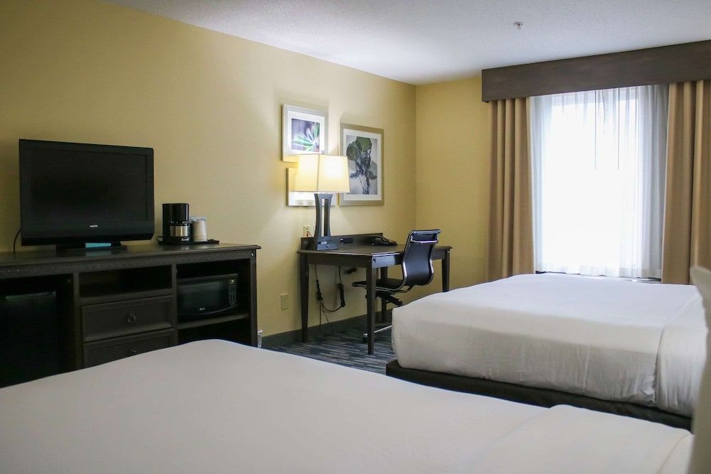 Room, 2 Queen Beds, Accessible, Non Smoking