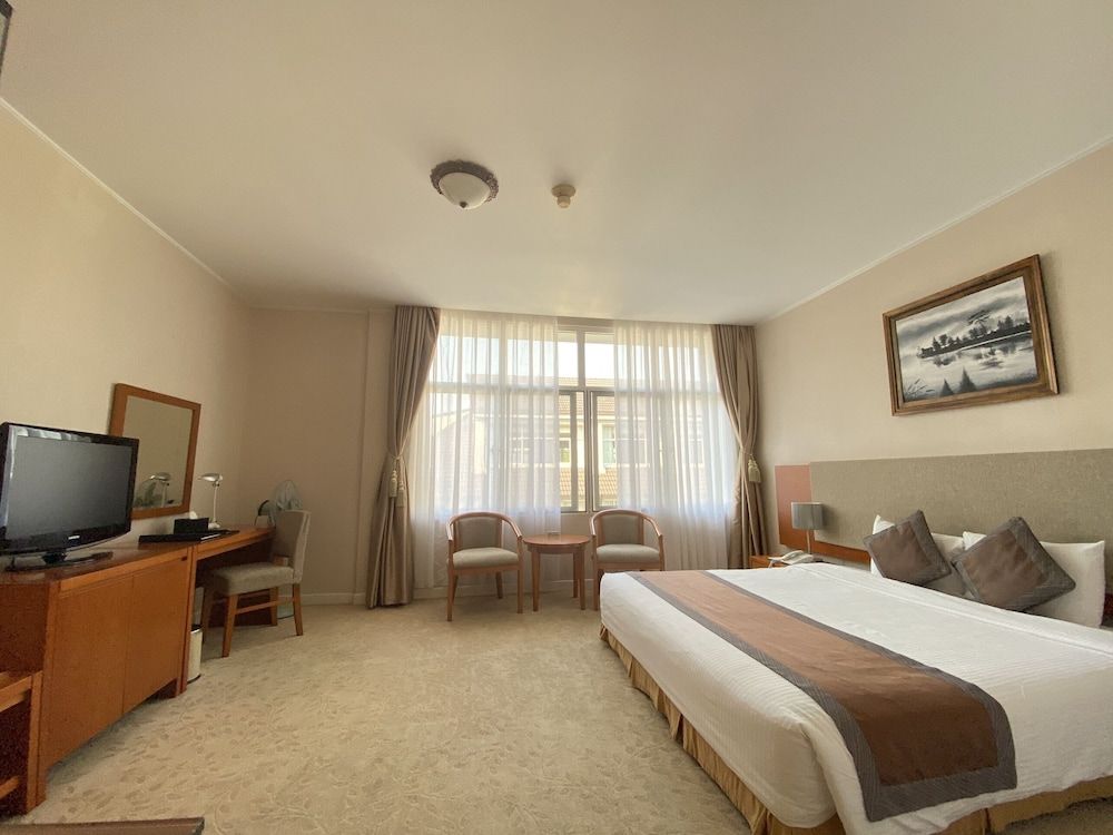 Muong Thanh Da Lat Superior Double Room 8