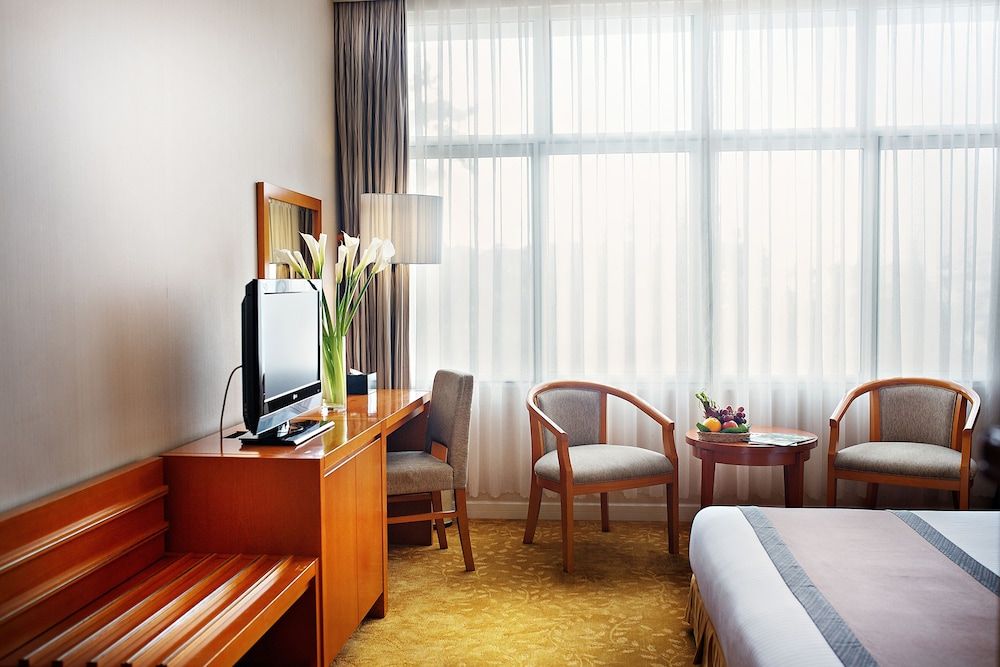 Muong Thanh Da Lat Superior Double Room 13