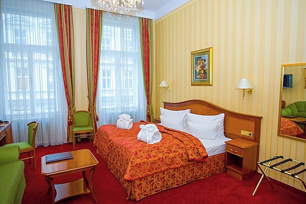 undefined Opera Suites - Self Check-in 3