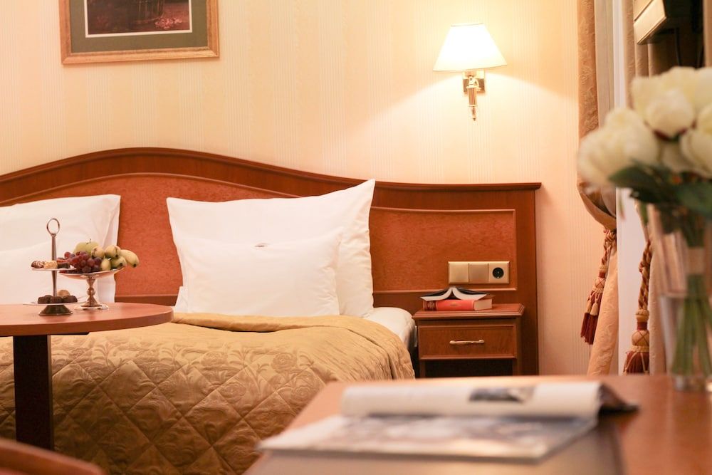 Opera Suites - Self Check-in Classic Double Room