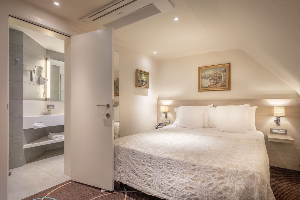 Hotel Albert I Standard Double or Twin Room 8