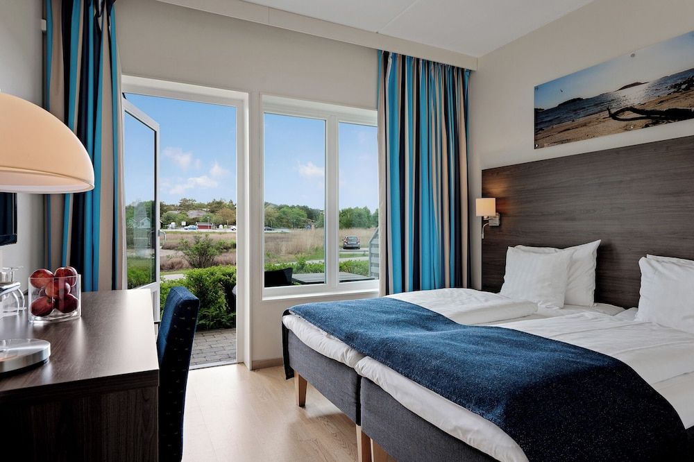 TanumStrand Family Room 3