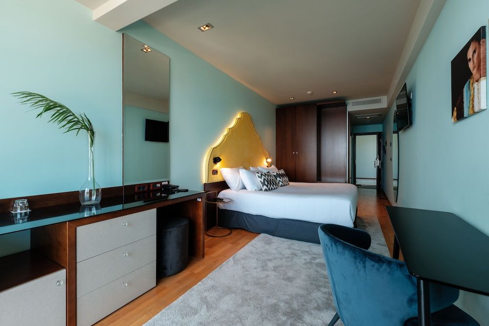 Deluxe Room, Balcony