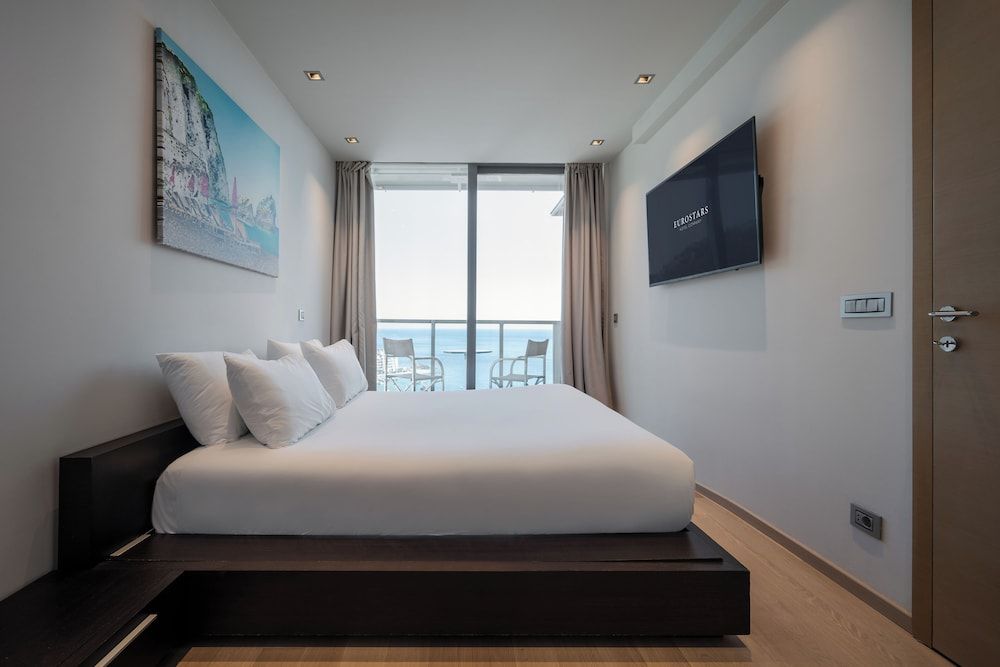 Royal Room, Sea View (Family)