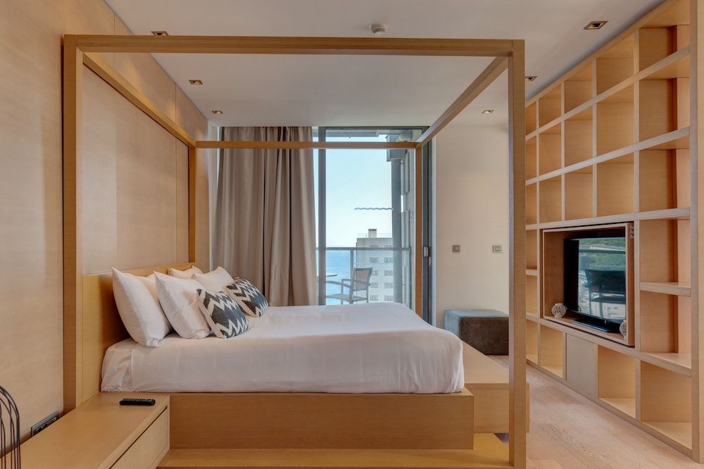 Premium Suite