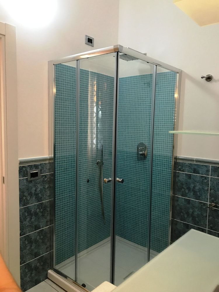 Deluxe Villa, 4 Bedrooms, Hot Tub, Annex Building