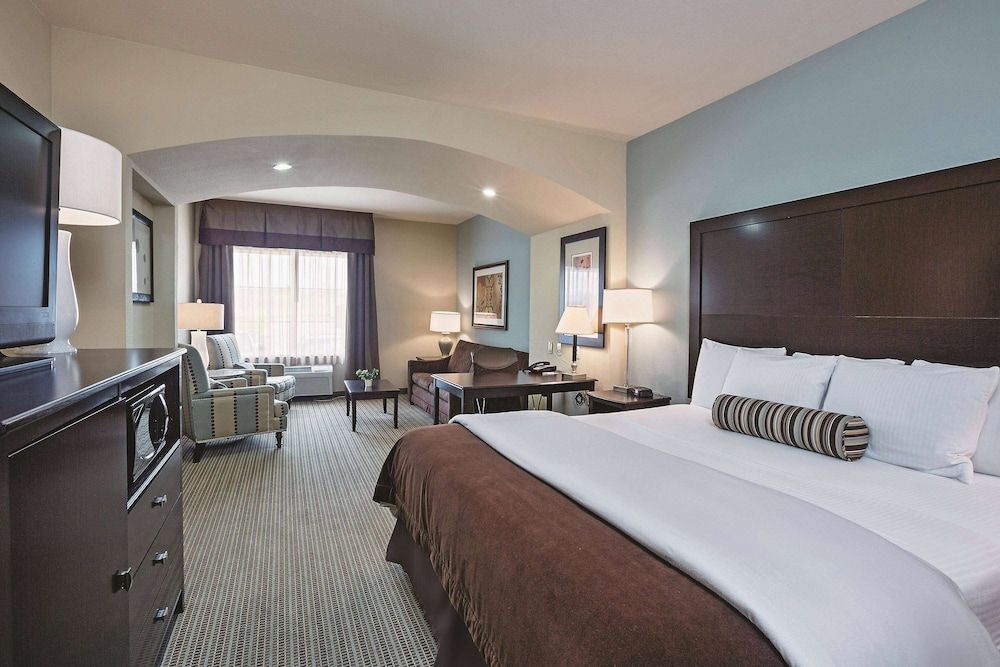 Executive Suite, 1 King Bed, Non Smoking