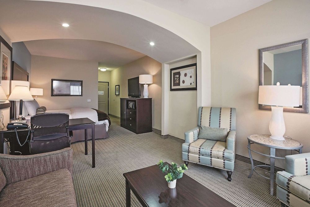 Executive Suite, 1 King Bed, Non Smoking