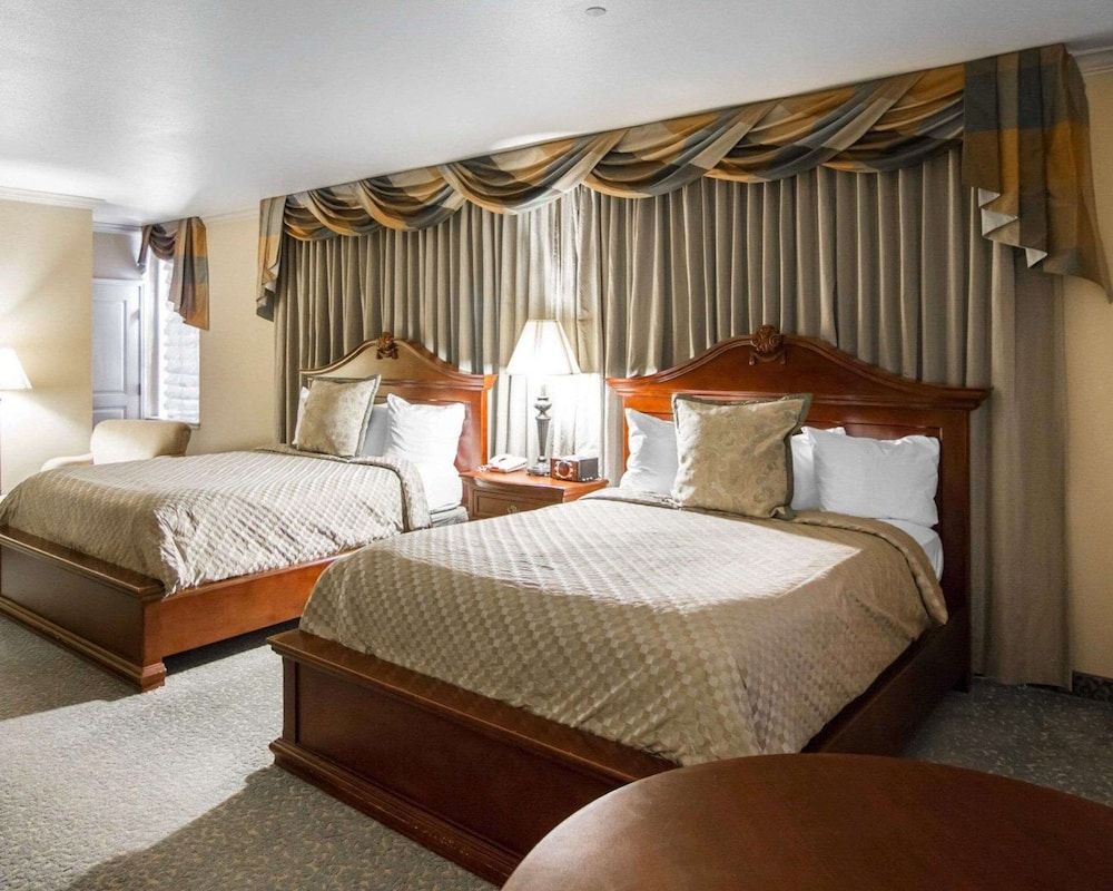 Standard Room, 2 Queen Beds, Non Smoking, Refrigerator