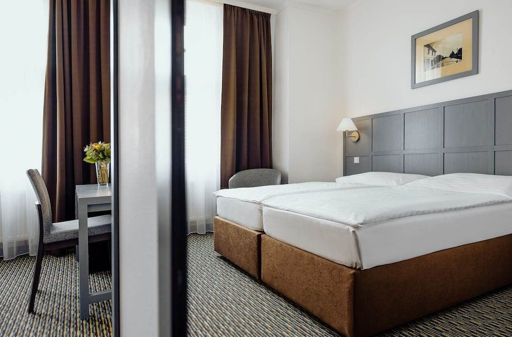 Central Hotel Prague Superior Double Room 5