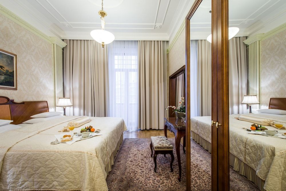 Hotel Moskva Premium Suite with Free Spa Access 2