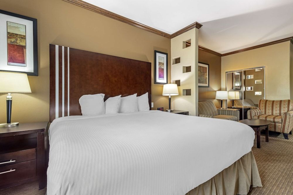 Suite, Multiple Beds, Accessible, Bathtub (with Sofabed)