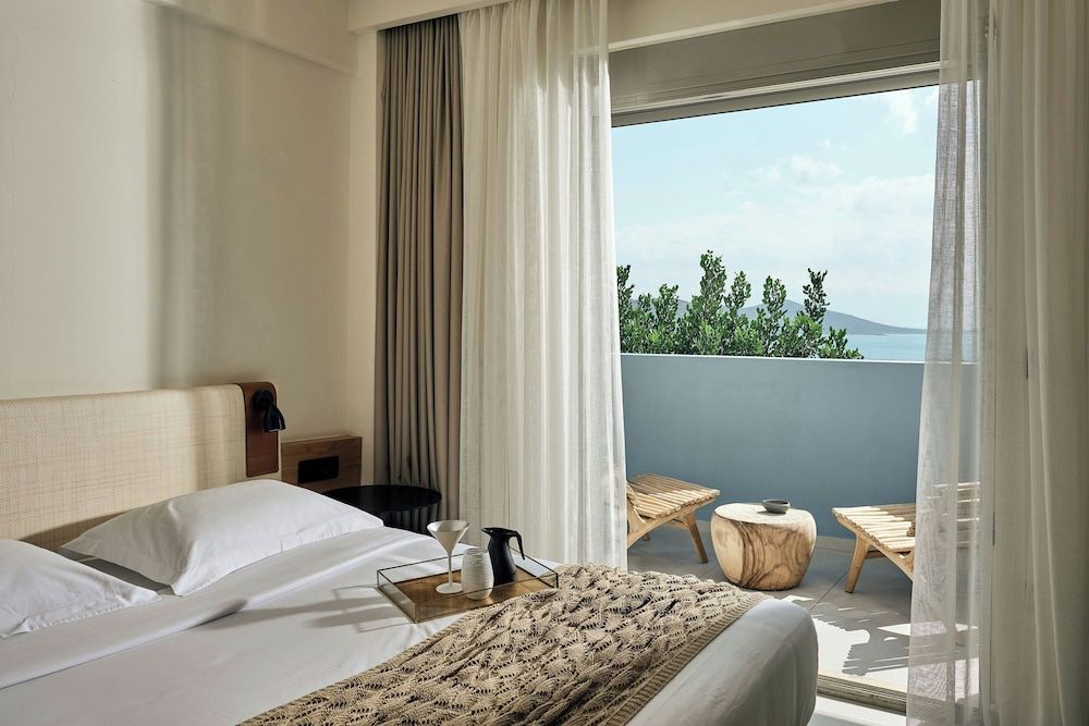 Room, 3 Bedrooms, Balcony, Sea View (Domes Private Residences three bedrooms private pool/SV)
