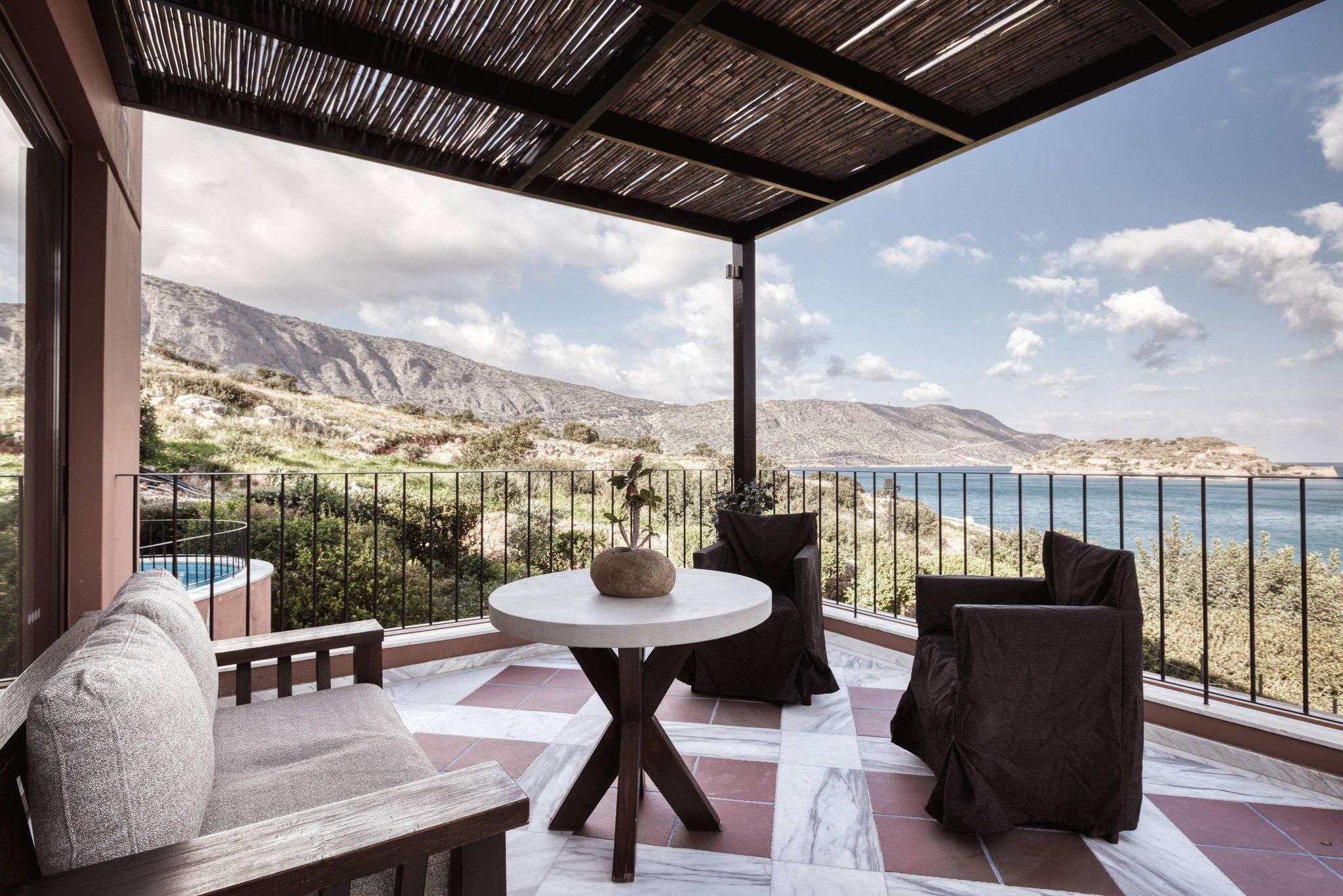Family, 1 Bedroom Suite, 1 King, Sofa bed, Sea view, Balcony, Private pool