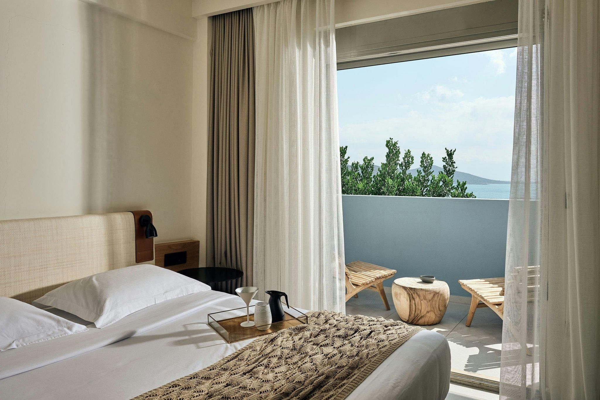 Private, 3 Bedroom Residence, Bedroom 1: 1 Queen, Bedroom 2: 2 Twin, Bedroom 3: 2 Twin, Sofa bed