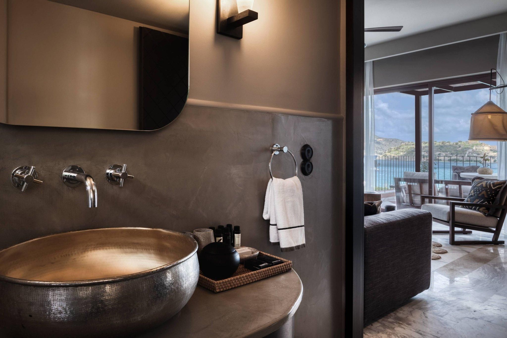 Family, 1 Bedroom Suite, 1 King, Sofa bed, Sea view, Balcony, Private pool