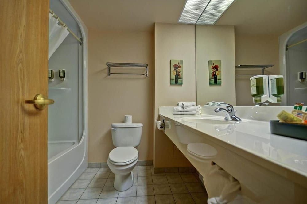 Chateau Logue Hôtel Comfort Room 7