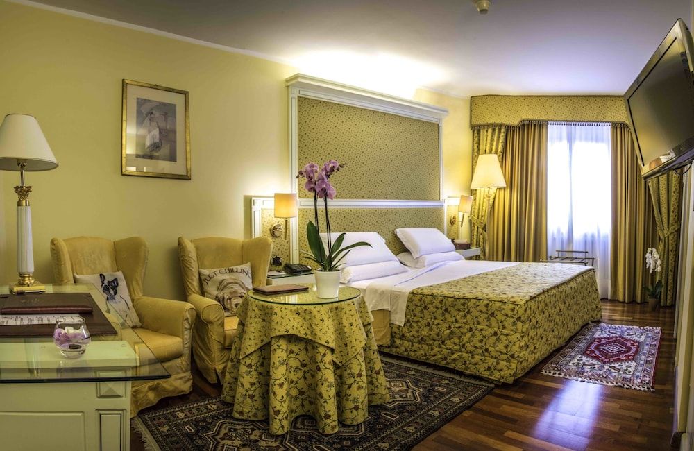 Hotel La Bussola Deluxe Double Room Single Use