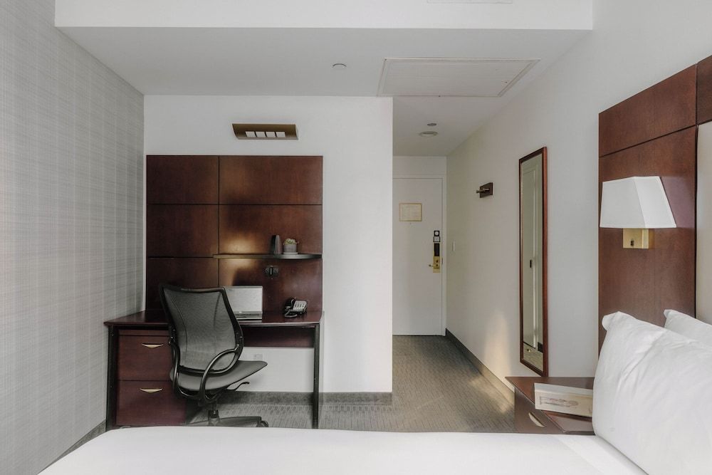 River Hotel Classic Room 9